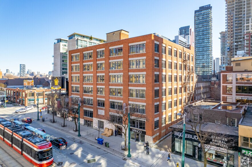 129 Spadina Ave, Toronto, ON à louer - Photo du bâtiment - Image 1 de 5