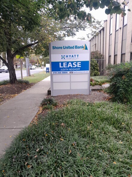 411-413 Crain Hwy S, Glen Burnie, MD for lease - Building Photo - Image 2 of 7