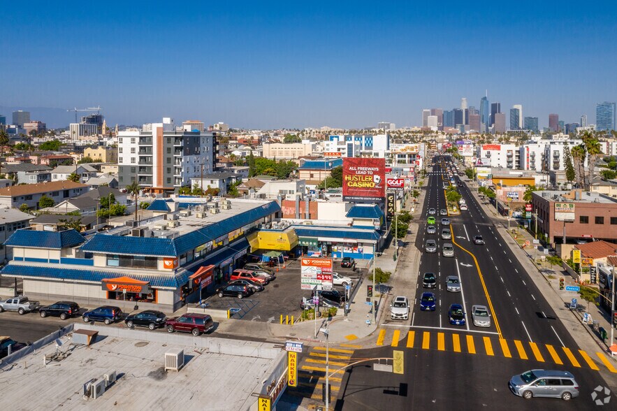 2897 W Olympic Blvd, Los Angeles, CA à louer - Photo du bâtiment - Image 3 de 3