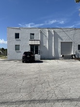 5147 W Clifton St, Tampa, FL à louer Photo du bâtiment- Image 2 de 2