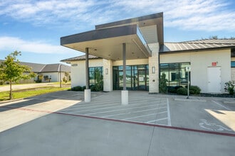 4841-4865 Williams Dr, Georgetown, TX à louer Photo intérieure- Image 1 de 15