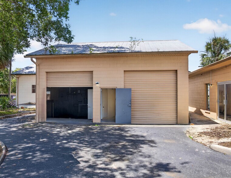 4185 S Orlando Dr, Sanford, FL à louer - Photo du bâtiment - Image 3 de 14