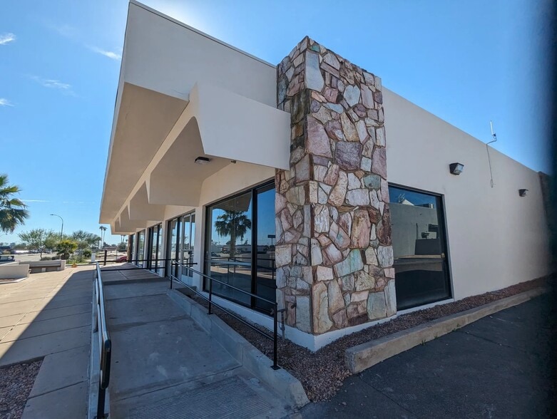 1302 N Scottsdale Rd, Scottsdale, AZ for lease - Building Photo - Image 3 of 10