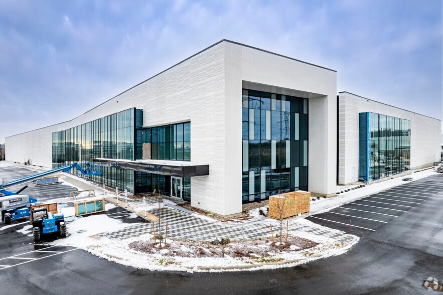 7330 Mississauga Rd, Mississauga, ON for sale - Primary Photo - Image 1 of 1