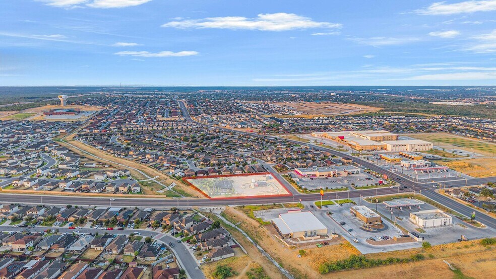 3401 Lomas del Sur Blvd, Laredo, TX à vendre - Aérien - Image 2 de 10
