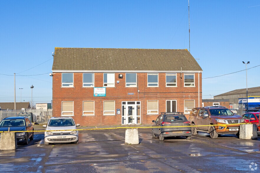 Killingholme Airfield, North Killingholme à louer - Photo du bâtiment - Image 2 de 8