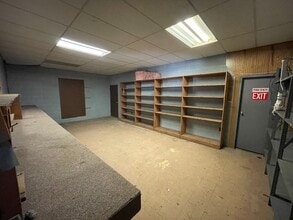 3060 Madison Ave SE, Grand Rapids, MI for sale Interior Photo- Image 2 of 5