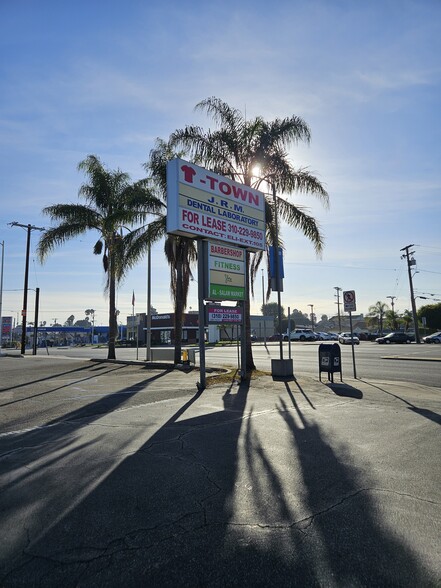 1801 Lomita Blvd, Lomita, CA à vendre - Photo du bâtiment - Image 3 de 7