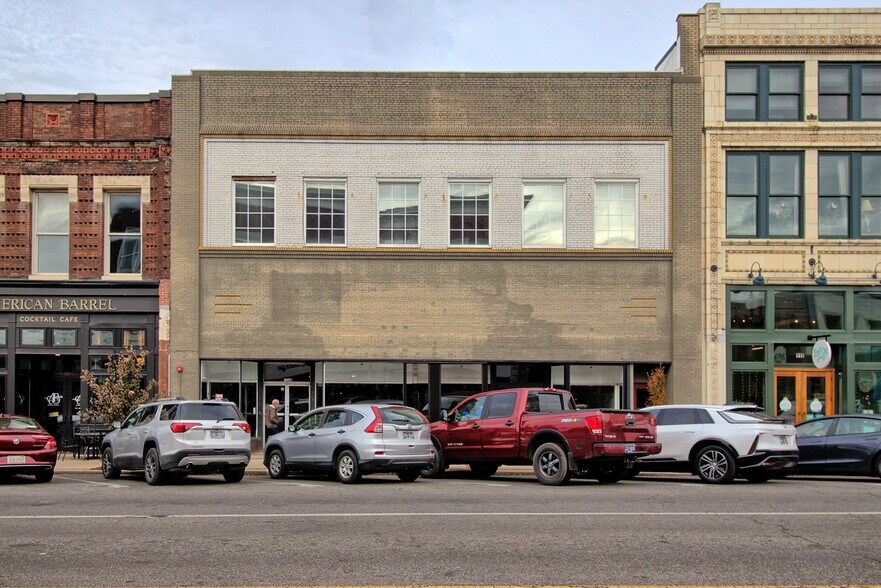 114 W 7th St, Columbia, TN for sale - Building Photo - Image 2 of 7