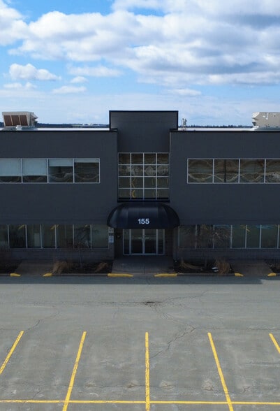 155 Chain Lake Dr, Halifax, NS à louer - Photo du bâtiment - Image 3 de 6