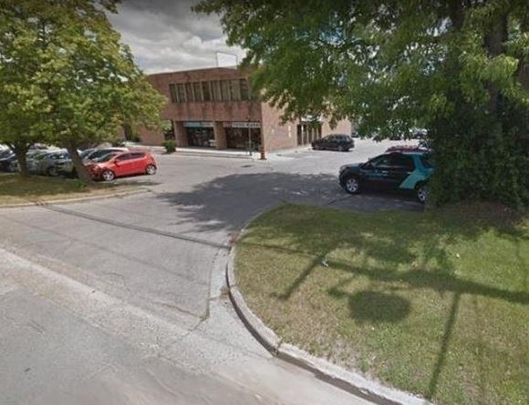 25 Base Line Rd W, London, ON à vendre Photo principale- Image 1 de 1