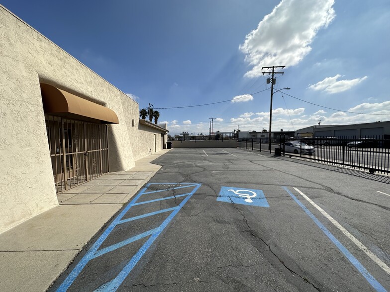 199 S Arrowhead Ave, San Bernardino, CA for lease - Building Photo - Image 3 of 11