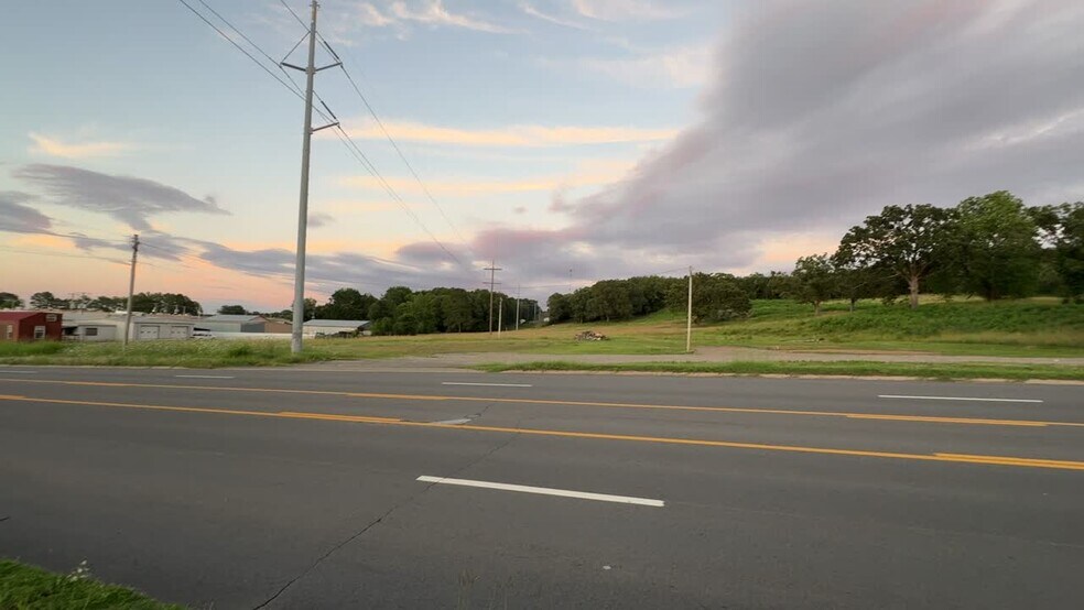 1550 E Harding St, Morrilton, AR à vendre - Vidéo sur l’inscription commerciale - Image 2 de 9