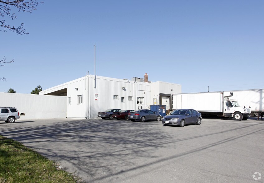 2396 Stanfield Rd, Mississauga, ON à vendre - Photo du bâtiment - Image 2 de 2