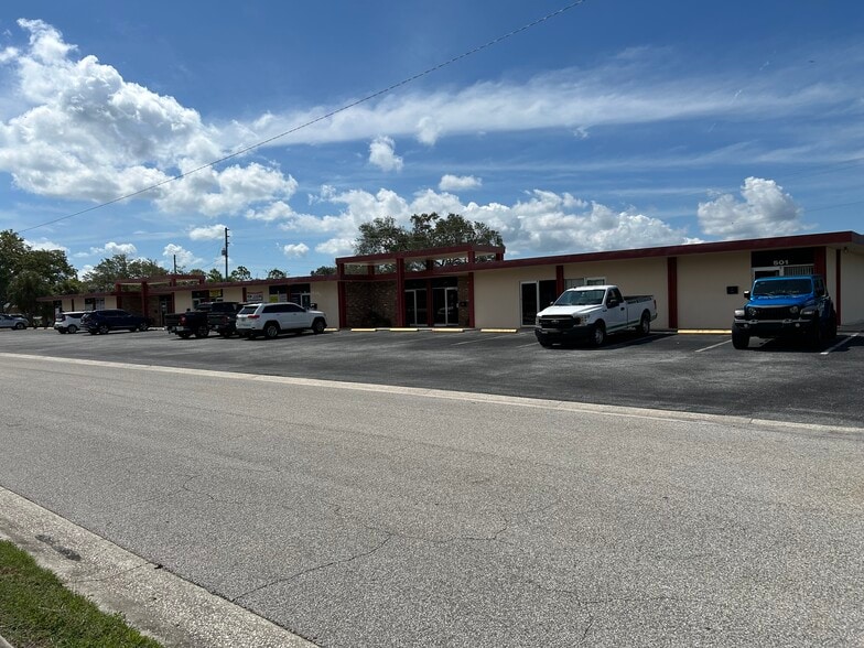 501-527 S Paula Dr, Dunedin, FL for lease - Building Photo - Image 2 of 22