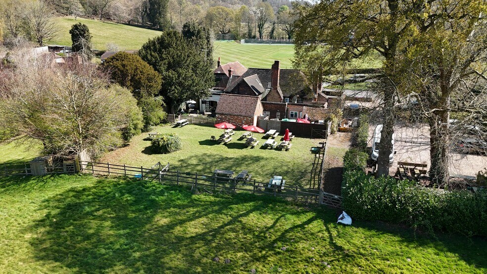 Haslemere Rd, Godalming à louer - Photo du bâtiment - Image 3 de 8