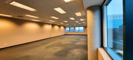 555 Legget Dr, Ottawa, ON à louer Photo intérieure- Image 2 de 5