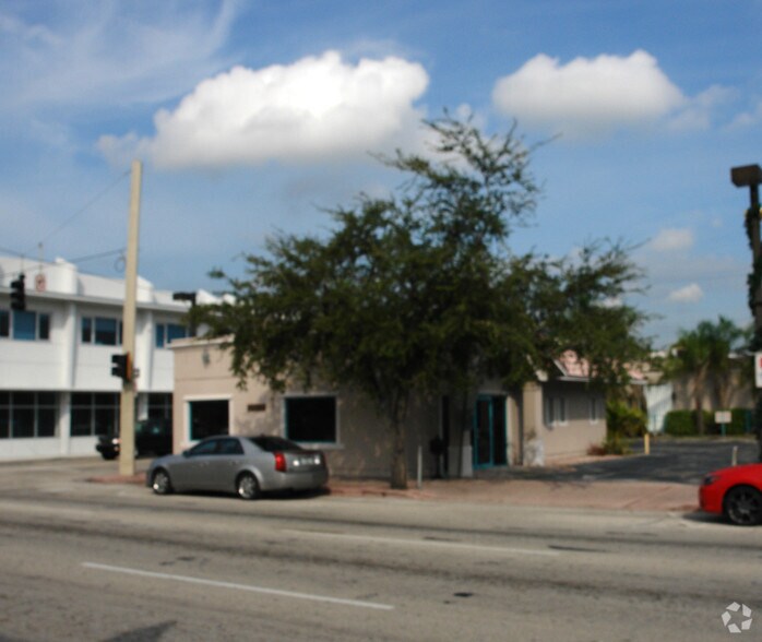 1955 N Tyler St, Hollywood, FL à vendre - Photo du bâtiment - Image 2 de 11