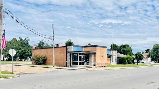 202 S Kingshighway St, Sikeston, MO for lease - Building Photo - Image 1 of 23