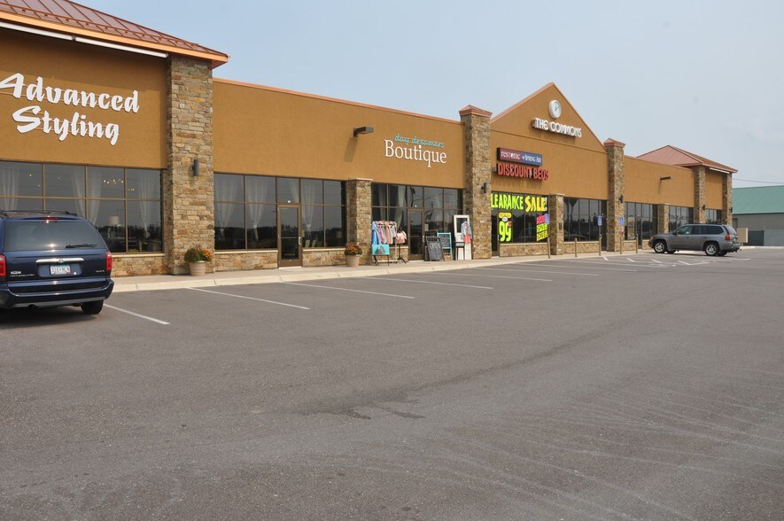 751 Rose Dr NW, Big Lake, MN à louer - Photo du bâtiment - Image 3 de 5