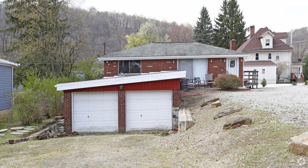 4093 Charles St, Murrysville, PA for lease - Building Photo - Image 2 of 3