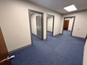 121 S Broadway Ave, Tyler, TX for lease Interior Photo- Image 1 of 5