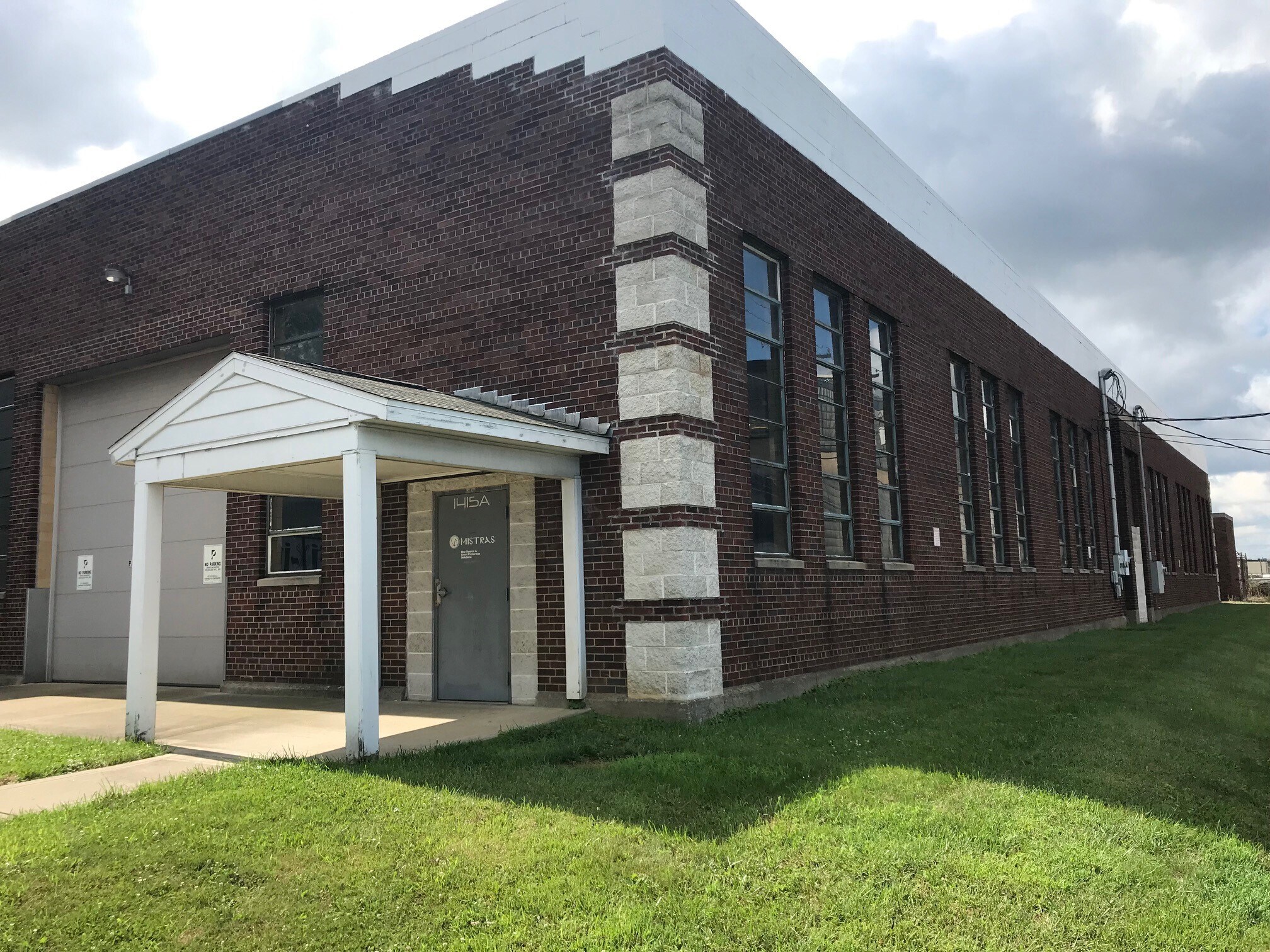 1415 Raff Rd, Canton, OH à vendre Photo principale- Image 1 de 1