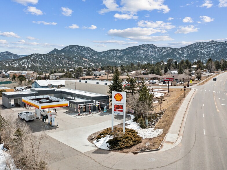 534 S Saint Vrain Ave, Estes Park, CO à vendre - Photo du bâtiment - Image 1 de 11