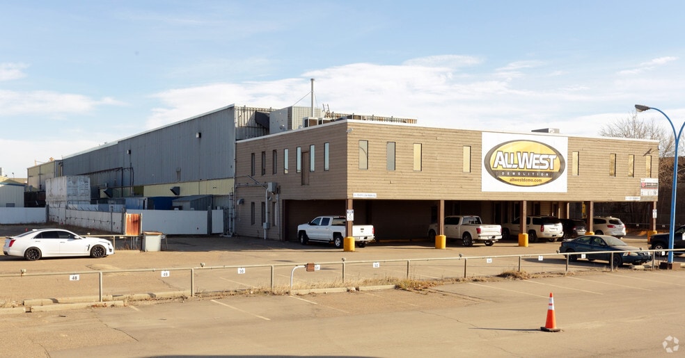 6415 75th St, Edmonton, AB for sale - Primary Photo - Image 1 of 1