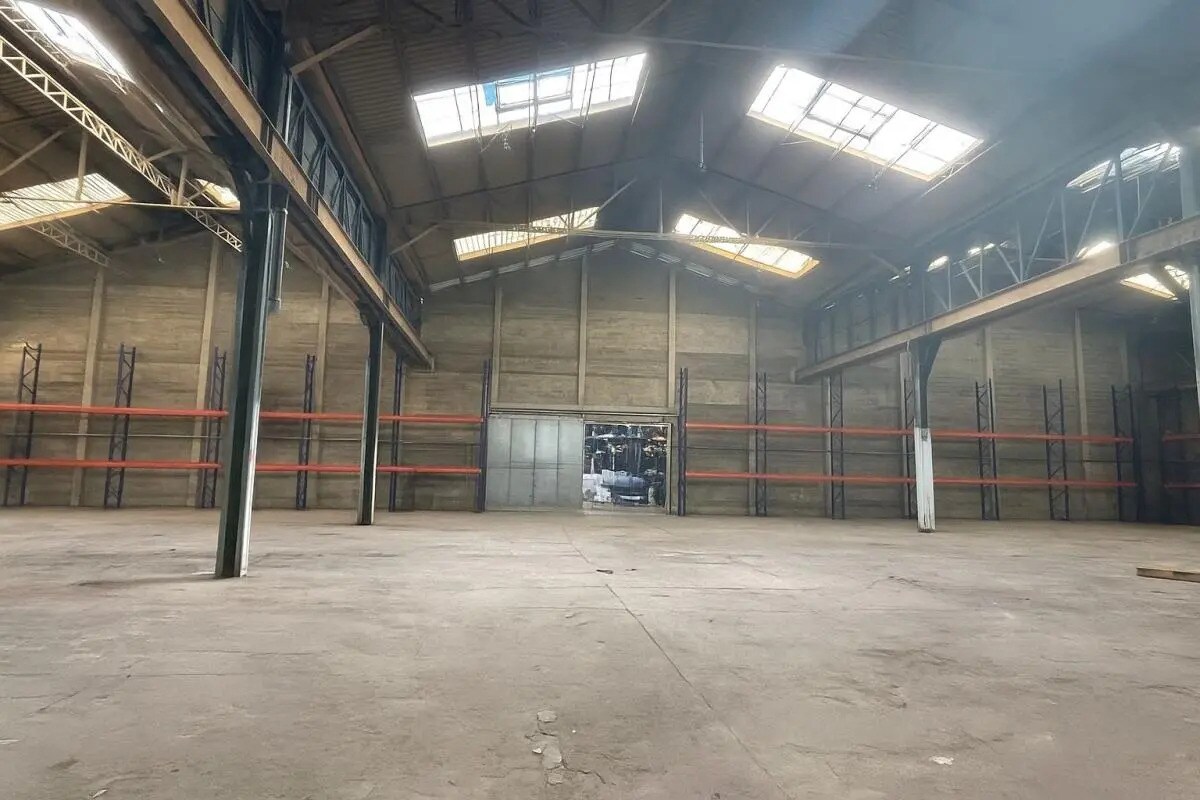 Industrial in Marseille for lease Interior Photo- Image 1 of 7