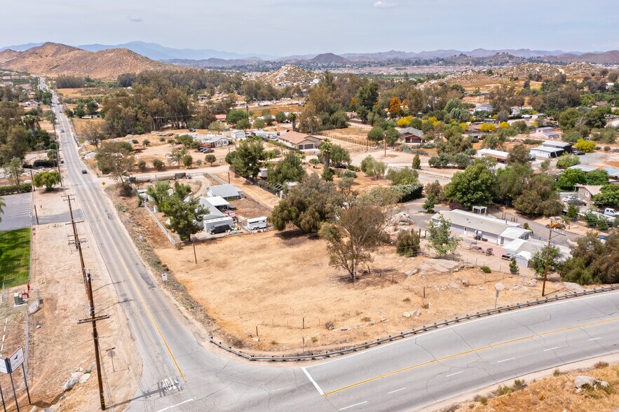 30990 Melvin St, Menifee, CA à vendre - Aérien - Image 3 de 15