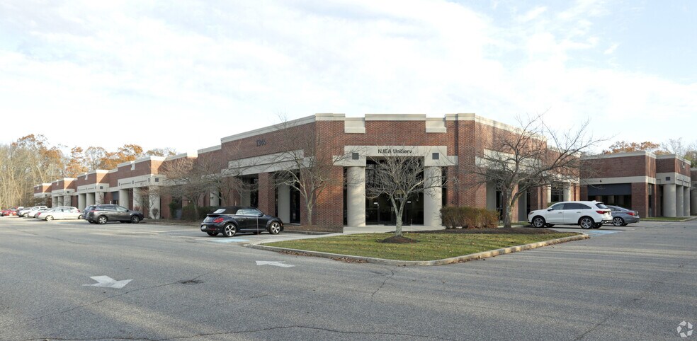 1345 Campus Pky, Wall Township, NJ à louer - Photo principale - Image 1 de 3