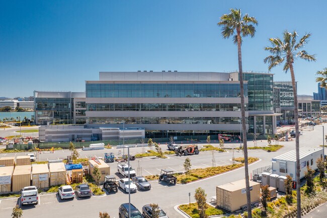 Plus de détails pour 1400 Sierra Point Pky, Brisbane, CA - Local d'activités à louer