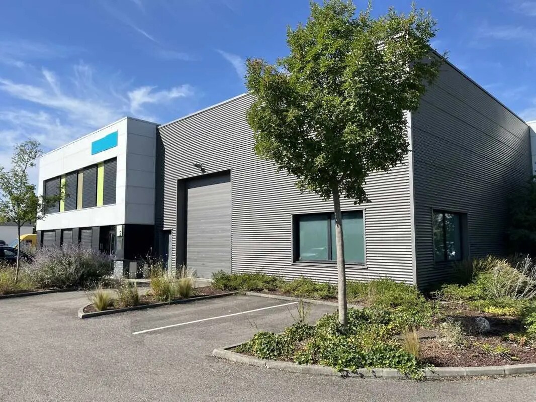  dans Vaulx-en-Velin à vendre Photo du bâtiment- Image 1 de 1