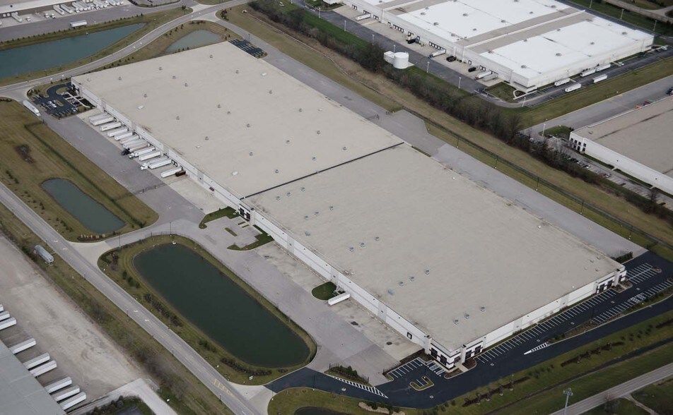 6100-6290 Opus Dr, Groveport, OH à louer - Photo du bâtiment - Image 2 de 2