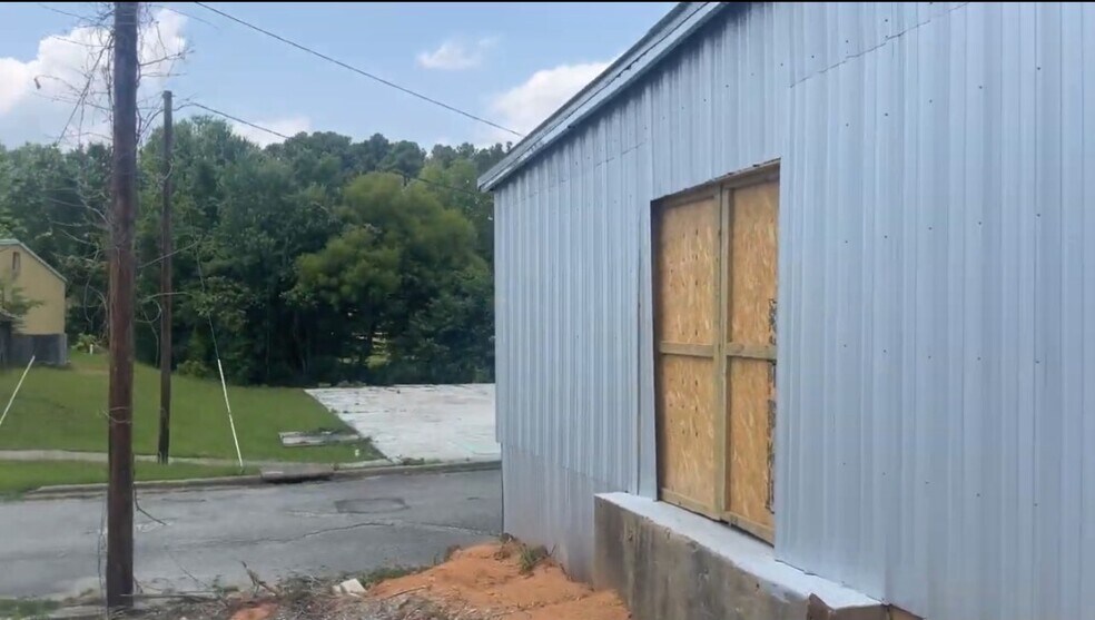 209 Clayton Ave, Roxboro, NC à louer - Photo du bâtiment - Image 3 de 5