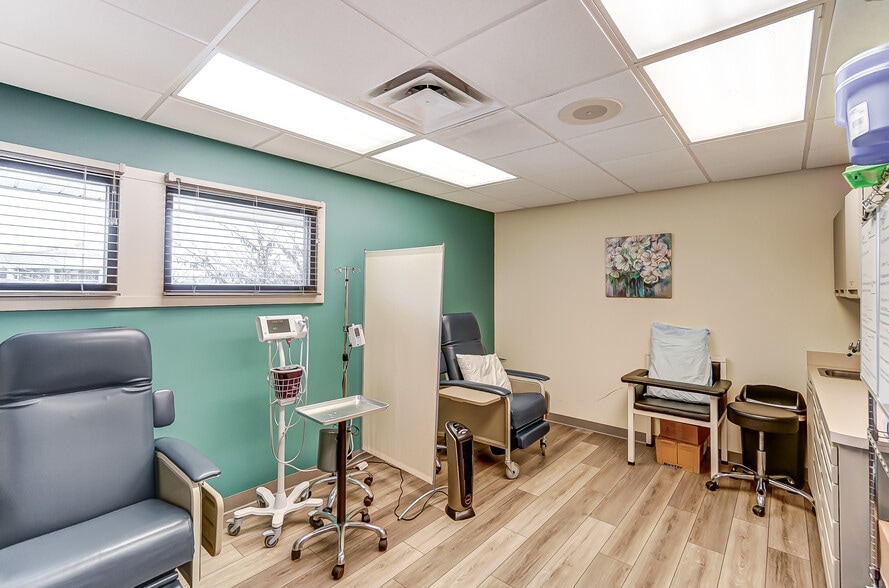 825 W Market St, Lima, OH for sale - Building Photo - Image 2 of 5