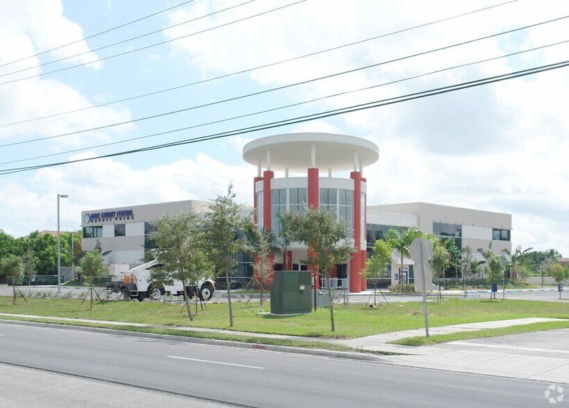 10900 SW 88th St, Miami, FL à vendre - Photo du bâtiment - Image 2 de 8