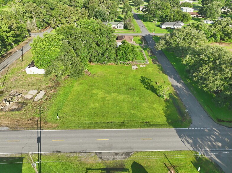 7697 Alabama Ave, Hayes, Ln, Hayes, LA for sale - Building Photo - Image 2 of 9