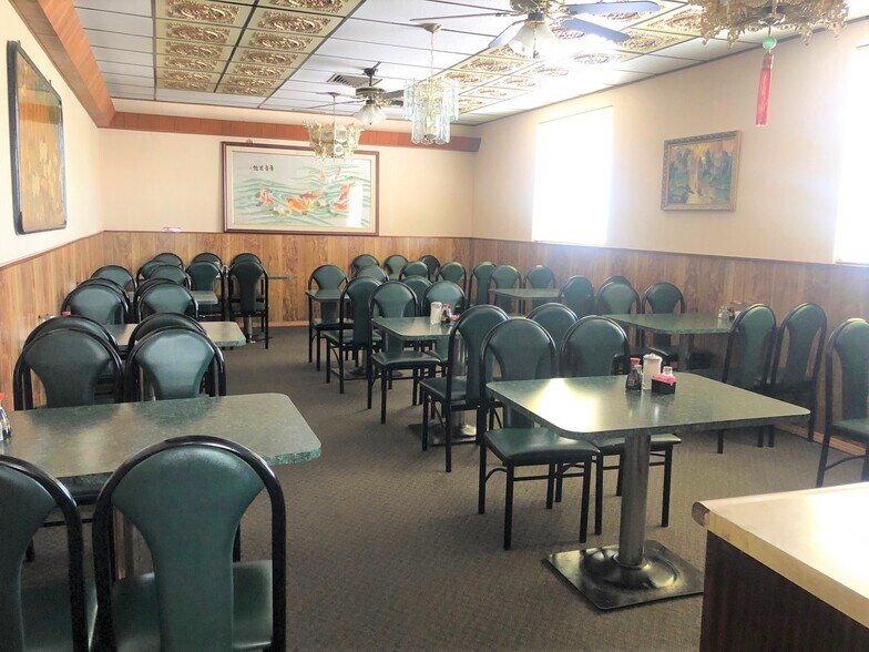 2001 W Main St, Independence, KS à vendre - Photo intérieure - Image 3 de 5