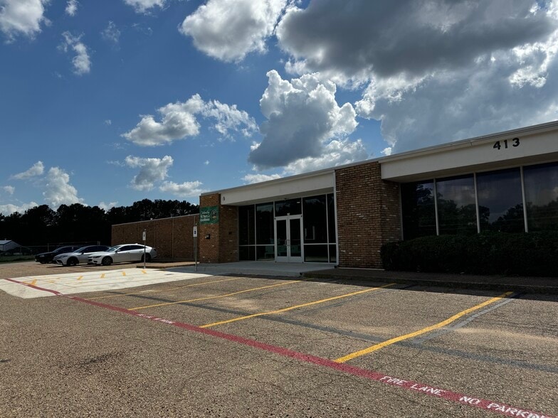 413 S Eastman Rd, Longview, TX for lease - Building Photo - Image 3 of 14