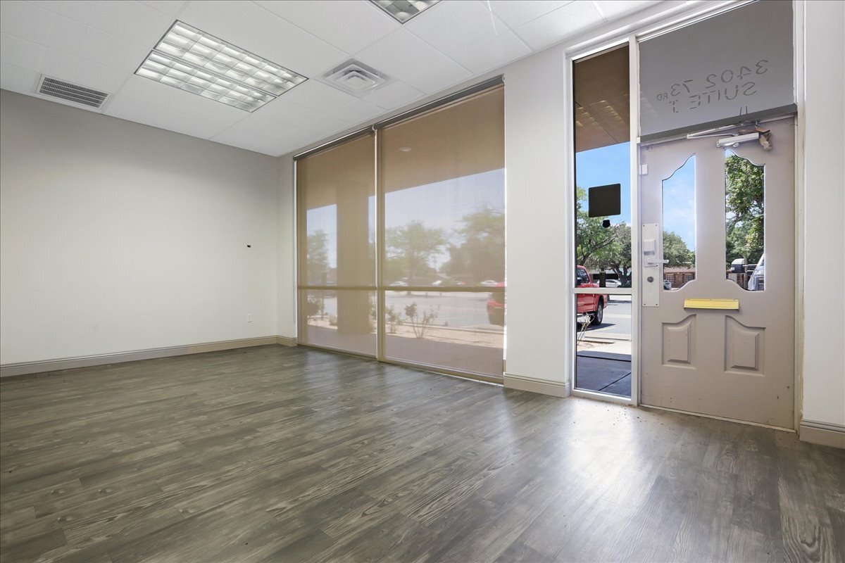 3402 73rd St, Lubbock, TX for lease Interior Photo- Image 1 of 7