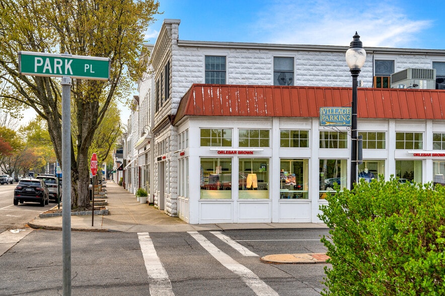 53-55 Newtown Ln, East Hampton, NY for sale - Building Photo - Image 3 of 22