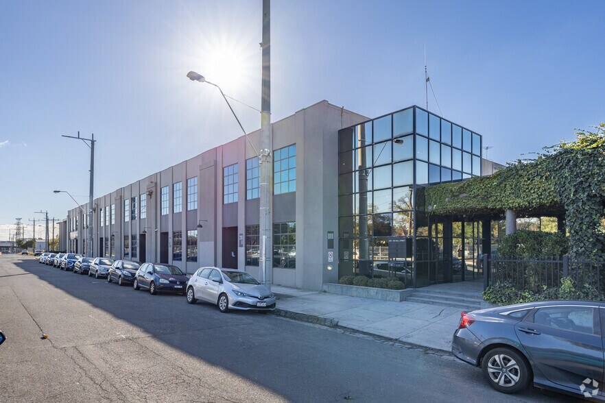 204-216 Hall St, Spotswood à vendre - Photo du bâtiment - Image 2 de 11