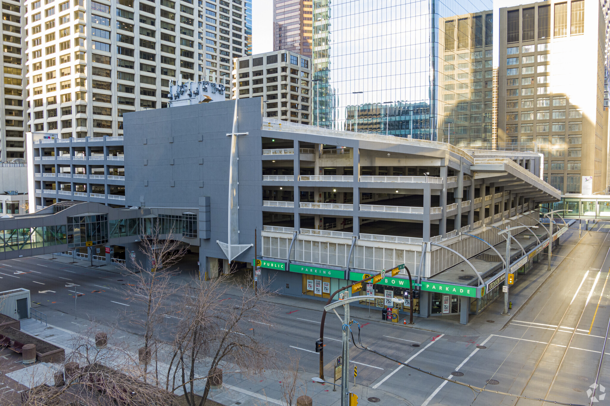 600 2 St SW, Calgary, AB for lease Building Photo- Image 1 of 3