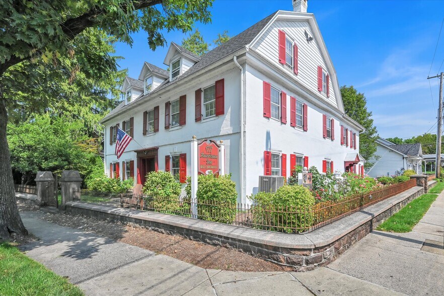 301 W Main St, Ephrata, PA à vendre - Photo du bâtiment - Image 2 de 63