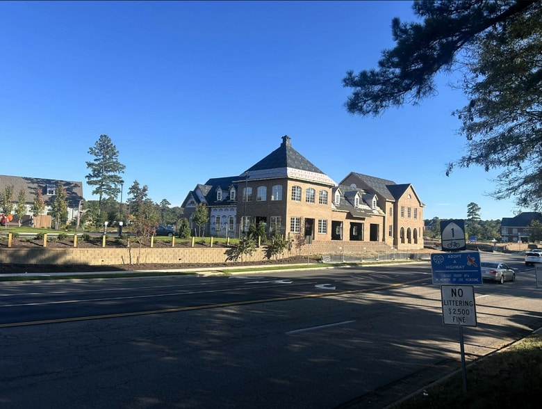 17 Le Gordon Dr, Midlothian, VA for lease - Building Photo - Image 2 of 9