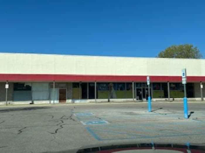 4000-4036 N 1st Ave, Evansville, IN for lease - Building Photo - Image 1 of 7