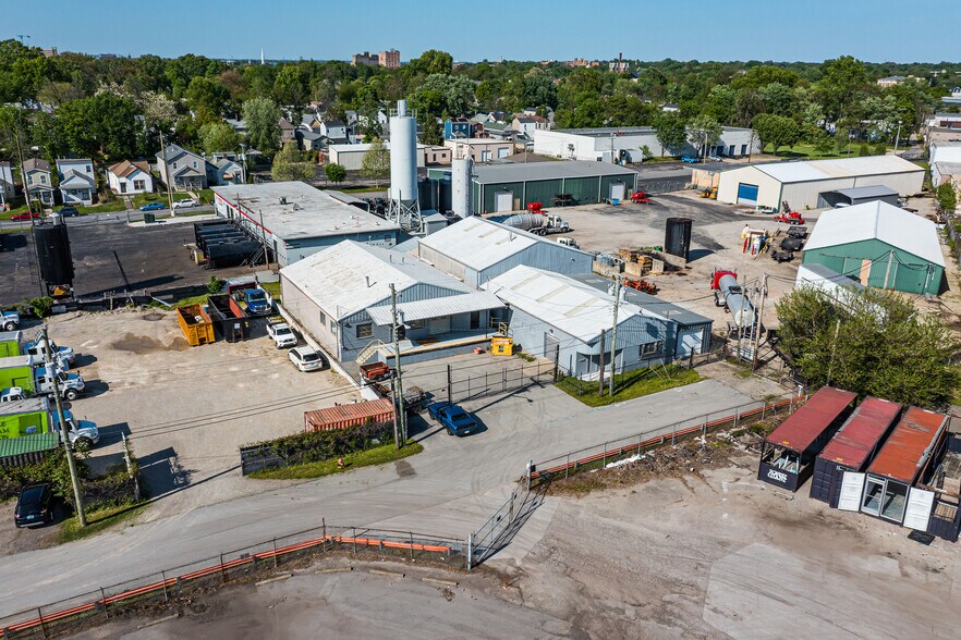 521 Woodbine Ave, Louisville, KY à vendre - Photo du bâtiment - Image 2 de 2