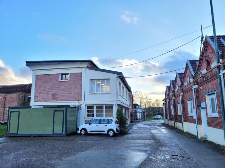 Flex in Malaunay for sale - Building Photo - Image 3 of 14